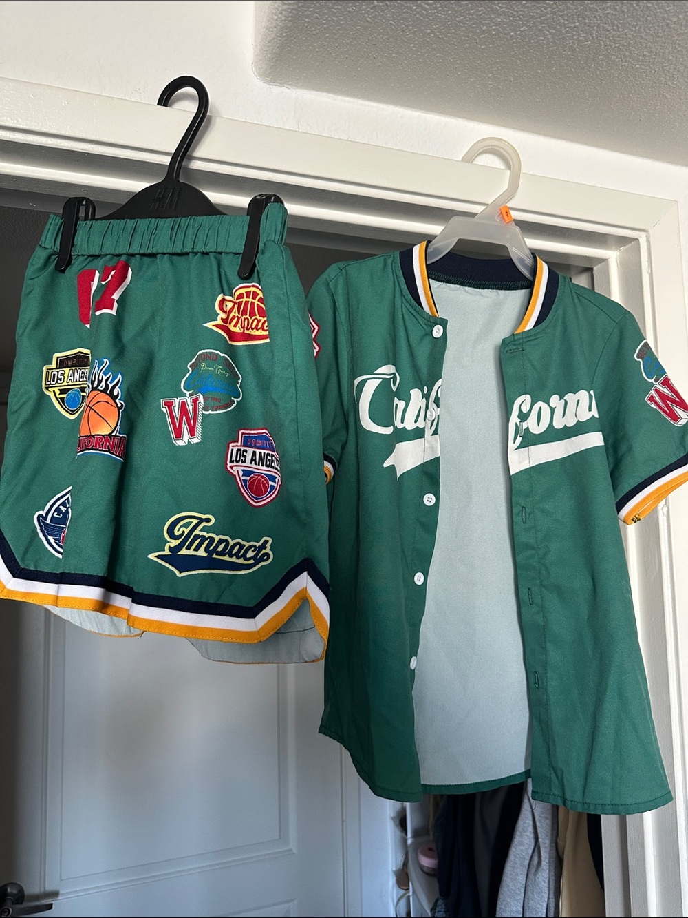 SHEIN Green Baseball Style Kids Matching Set